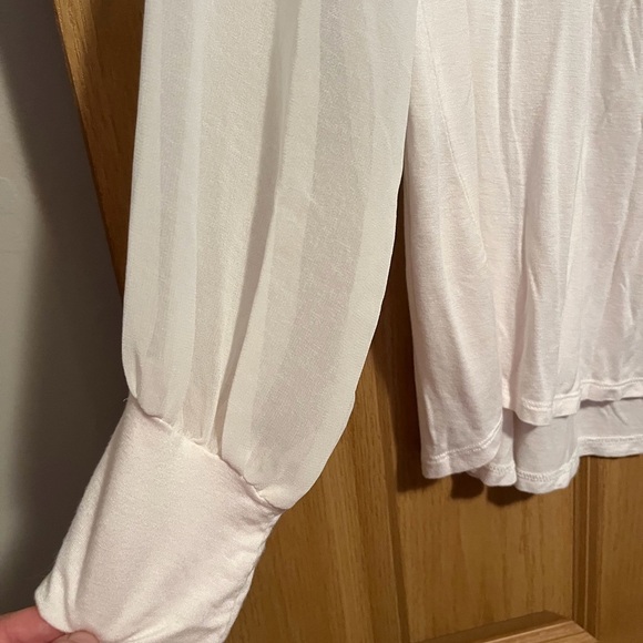 Maurice’s beautiful white blouse - Picture 5 of 8